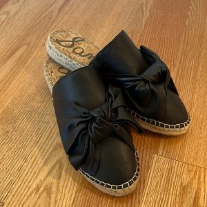 🆕 Black Bow slip ons